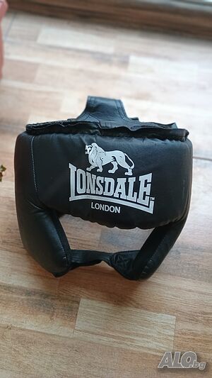 каска за бокс марка lonsdale - размер 60 - 62cm;
