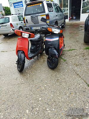 HONDA LEAD на части