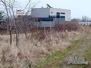 Продавам парцел в регулация 600 м2 в село Звездица до Варна. За жилищно строителство