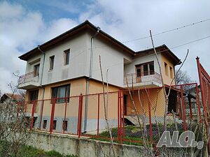 Продава се къща в с Оброчище