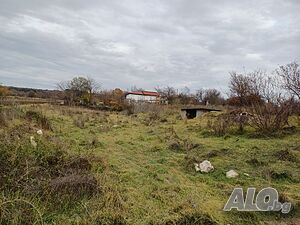 Продавам парцел в гр Аксаково
