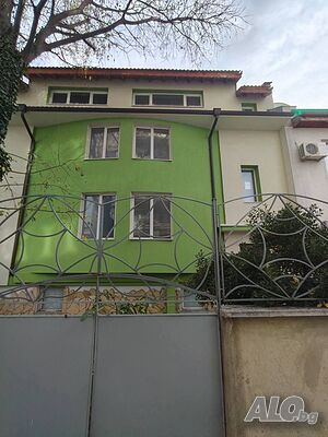 Продава се Имот в центъра на Варна