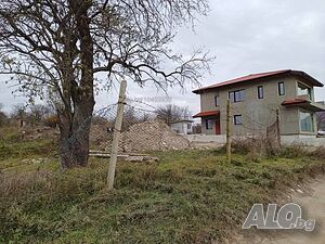 Продавам парцел в Аксаково