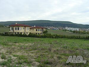 Продава Парцел в Аксаково За Жилищно Строителство