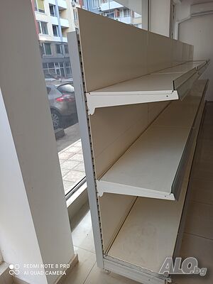 Продавам стелажи и фризер