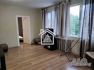 🏡 Отдава се под наем просторен 3-стаен апартамент в Пловдив Център 🏡