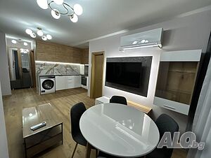Луксозен двустаен апартамент с Паркомясто в близост до Пловдивски Университет и Центъра на Града