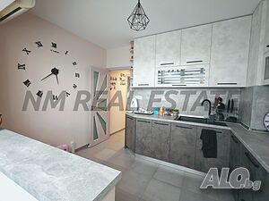 Продава се гарсониера след основен ремонт в Дружба