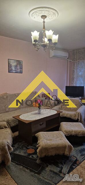 Тристаен обзаведен в Каменица 1