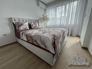 Тристаен апартамент с Гараж