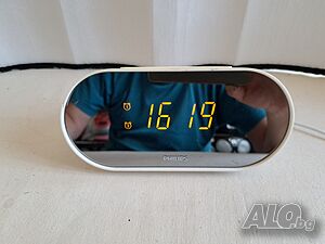 Радио часовник Philips AJ 2000.