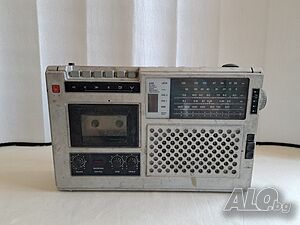 Радио касетофон Steracord KR 450 - за части.