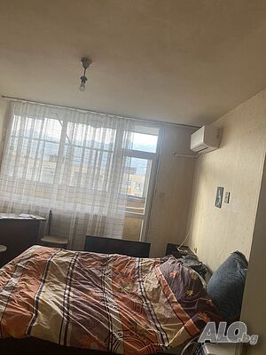 Продава тристаен тухлен в Дружба