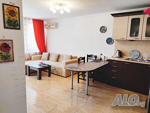 Продава се двустаен апартамент в к-с Камбани 3 Свети Влас- гледка на море.