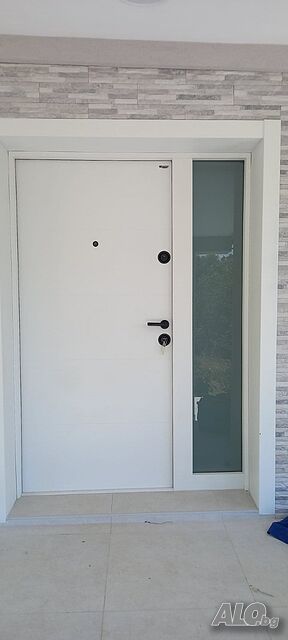 Входни, блиндирани врати за къщи и апартаменти