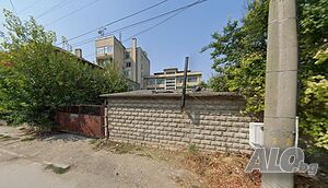 Паркинг 610 м2 и високи Гаражни клетки с канали 3 бр, общо 65 м2