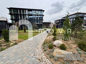 Луксозно обзаведен апартамент с панорамна гледка