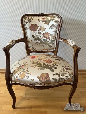 Двойка антикварни кресла Fleurs de Versaille в стил Луи XV, кабриолет (Cabriolet)