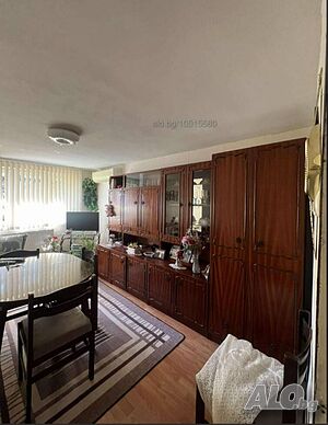 Продава се етаж от къща Двуетажна къща 200 кв.м РЗП 200 кв.м двор | Къщи, Вили | Улица Паркова Айтос
