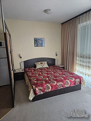 Продавам голямо студио без такса в идеален центъра на Слънчев бряг