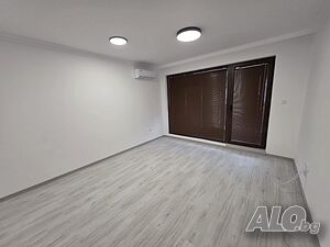 Продам кухню студию и спальню в Этара 4