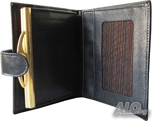 Дамски портфейл от естествена кожа (140604) нов размери 10х12х3см​