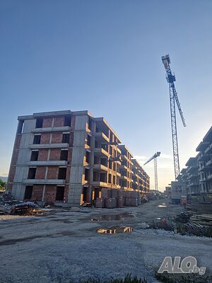 Двустаен апартамент на среден етаж с акт 14 само за 79 900€