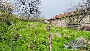 Продажба 875 кв.м в регулация
