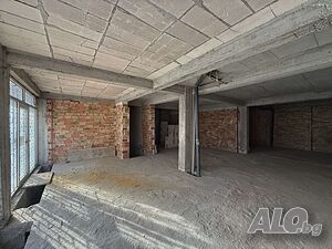 Топ помещение в кв. Славейков