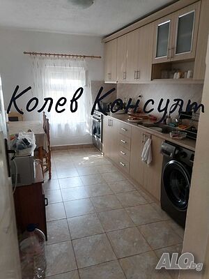 Продавам къща, с. Изворово