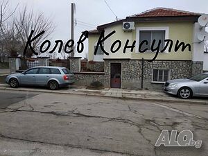 Продавам къща, с. Искра