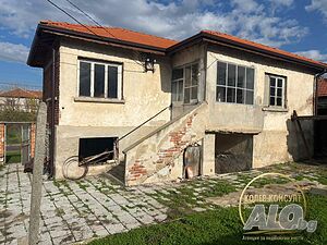Продавам къща, с. Тракия