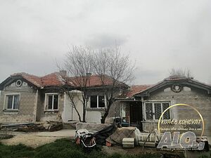 Продавам къща, с. Сърнево