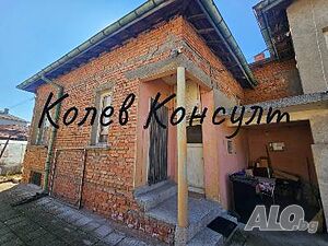 Продавам две къщи, гр. Харманли