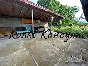 Продавам къщи в с. Здравец