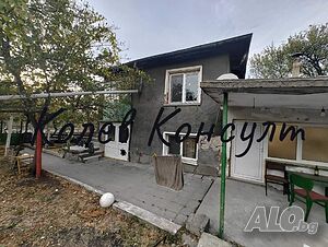 Продавам къща в с. Здравец