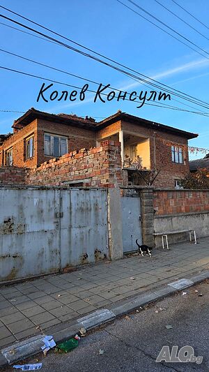 Продавам етаж от къща, гр. Симеоновград