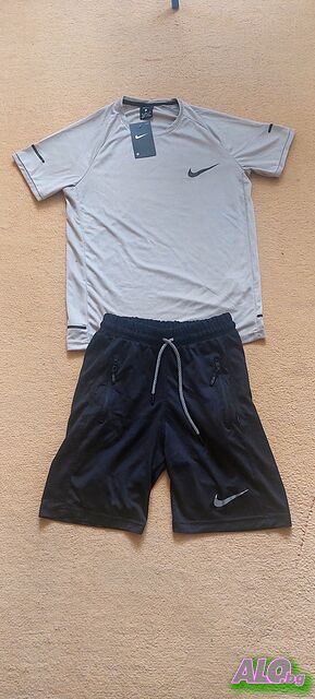 Спортен комплект на NIKE