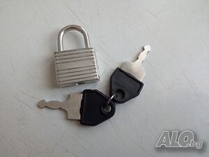 Катинарче от детска кутийка с две ключета