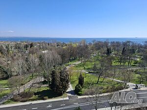Тристаен на първа линия до Морската Градина