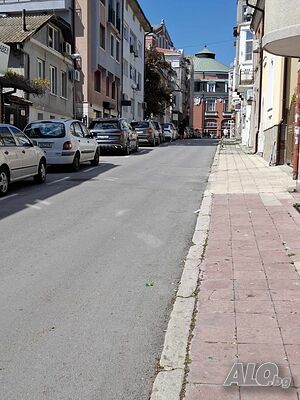 офис, подходящ и за живеене до Операта