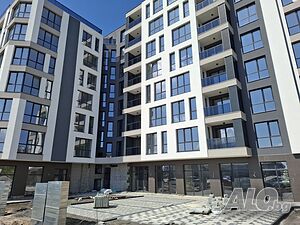 Тристаен апартамент в НЖСК пред акт16 до МБАЛ”Сърце и мозък”.