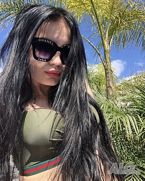 ANGELINA YANG RUSSIAN QUEEN🇷🇺 ❤️