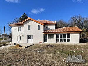 продавам къща село Изгрев, община Суворово, област Варна