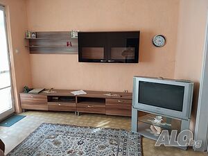 тристаен център