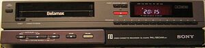Betamax видеомагнетофон Sony SL-C24PS + Дистанционно + Касети +++