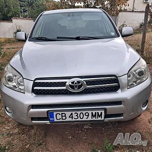 Тойота RAV4