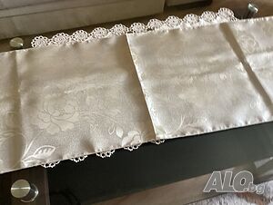 Сатенена покривка за маса за декорация и красота 130/38