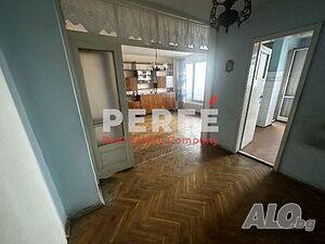 Тристаен апартамент за продажба ж.к. Лазур