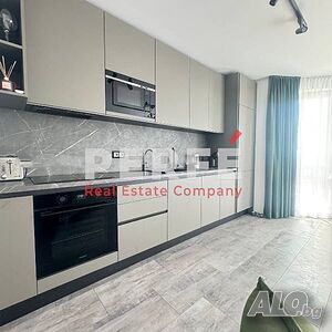 Изключителен тристаен апартамент за продажба в кв. Зорница к-с ”ПЕРЛА”
